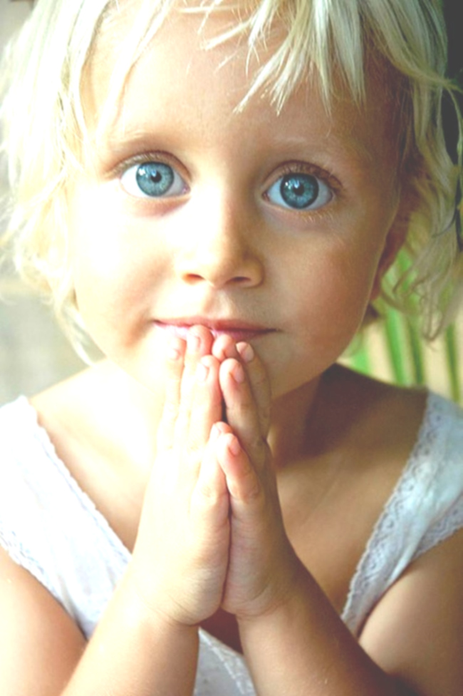 Kind betet
